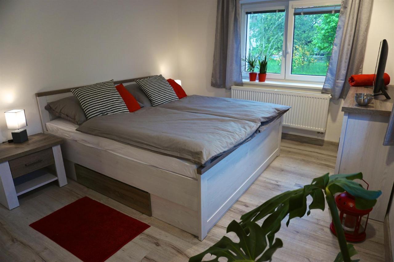 Apartmany U Lipy Tatobity Exteriör bild