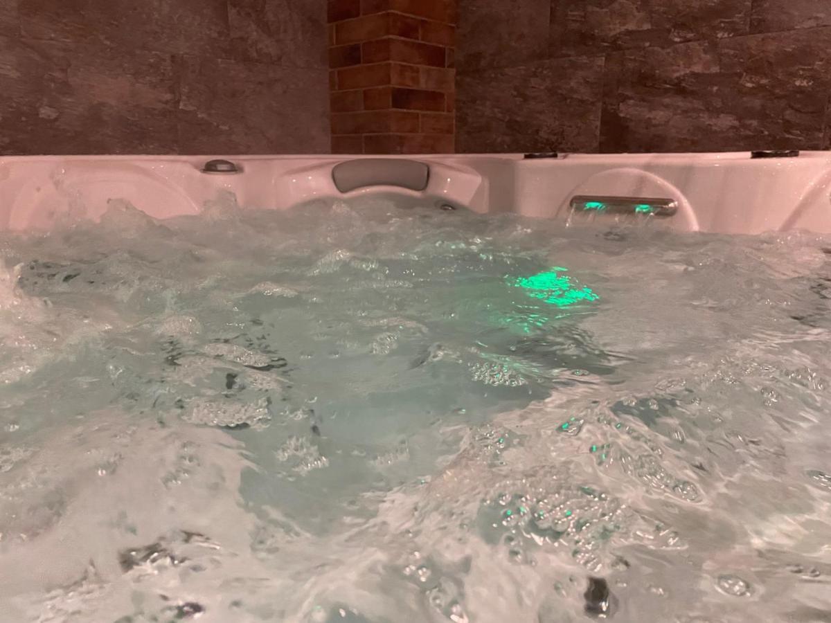 Apartmany U Lipy Tatobity Exteriör bild